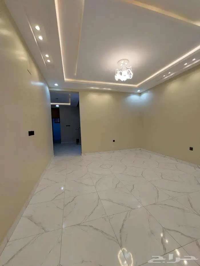 روف دور ارضي وملحق بسعر 730.000 الف 0