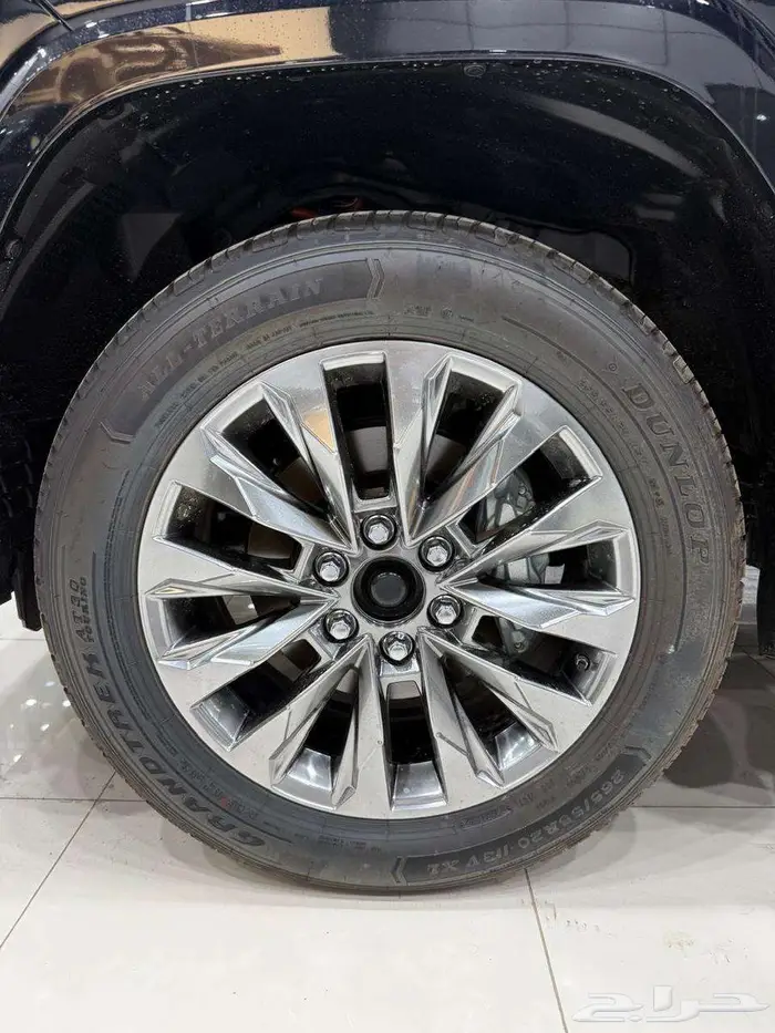 تويوتا لاندكروزر VXR هايبرد سعودي 2025 ( ابيض - اسود ) 2