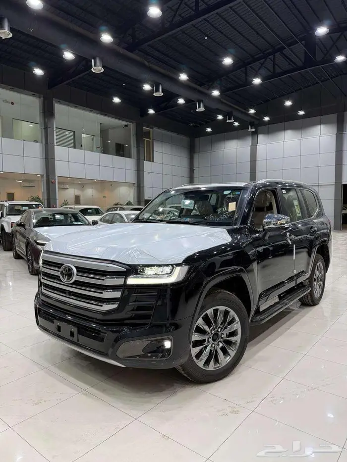 تويوتا لاندكروزر VXR هايبرد سعودي 2025 ( ابيض - اسود ) 0