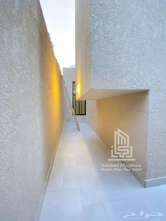 تاون هاوس علوي وارضي فاخر بموقع استراتيجي بحي الروابي للبيع 13