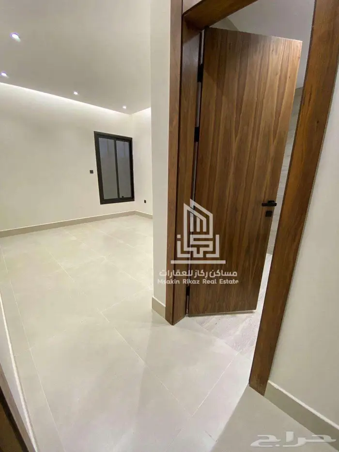 تاون هاوس علوي وارضي فاخر بموقع استراتيجي بحي الروابي للبيع 17