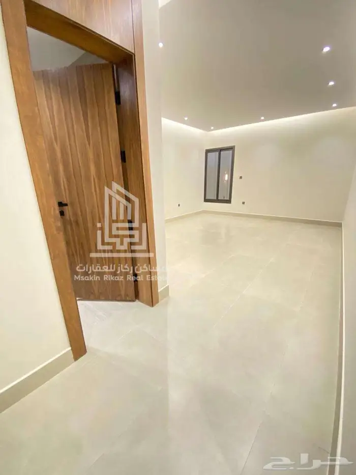 تاون هاوس علوي وارضي فاخر بموقع استراتيجي بحي الروابي للبيع 23