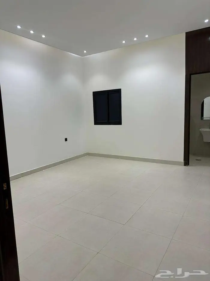 دور للبيع في حي العوالي   الرياض 9