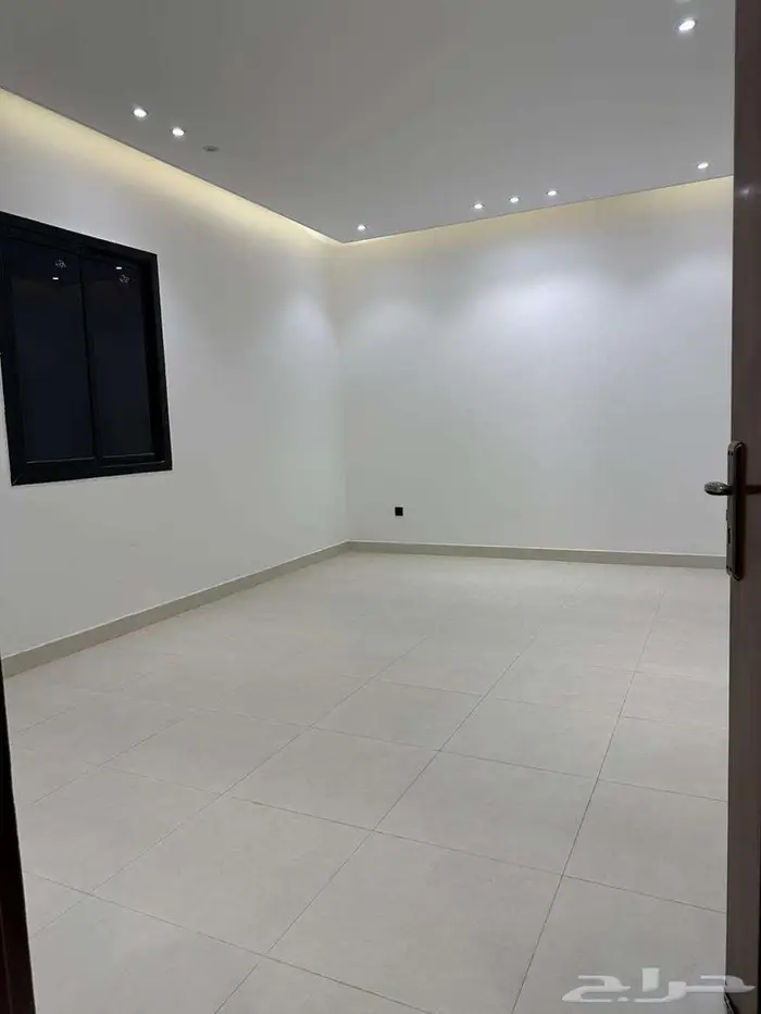 دور للبيع في حي العوالي   الرياض 15