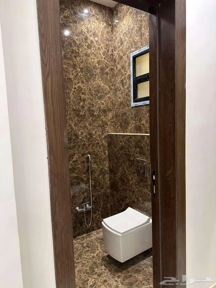 دور للبيع في حي العوالي   الرياض 8