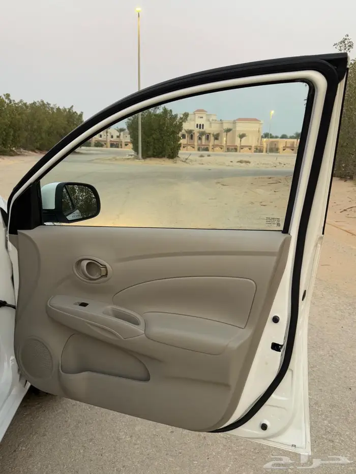 نيسان صني 14