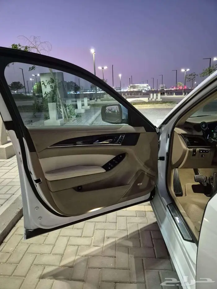 كاديلاك CTS 6v فل كامل بلاتينيوم (وارد الجميح) 4