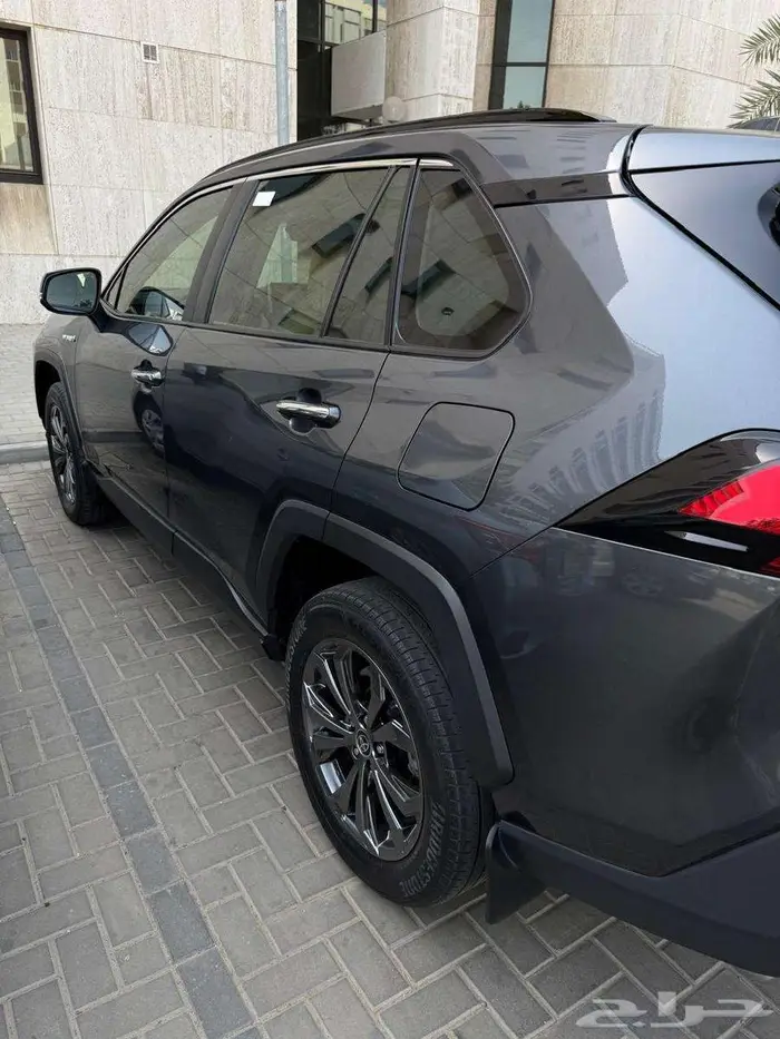 للبيع تويوتا راف فور 2022 5