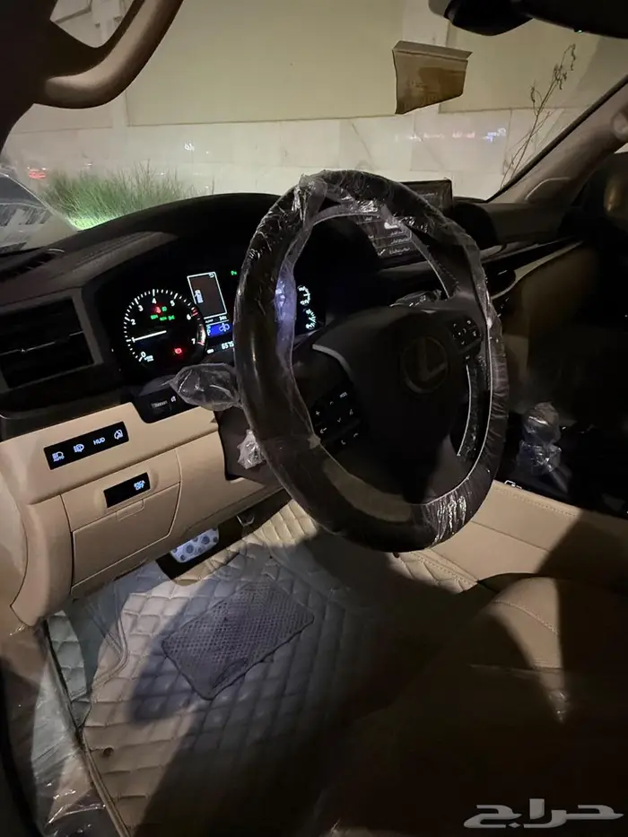 للبيع جيب لكزسس LX570 مخزن عالشرط 16