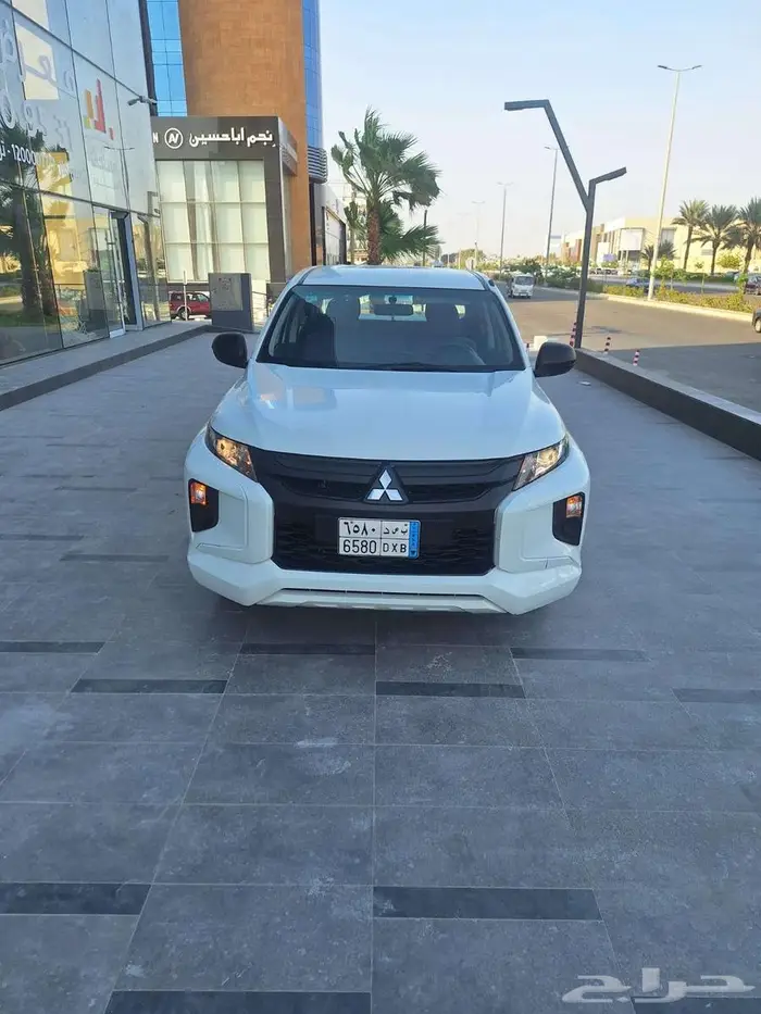 ميتسوبيشي L200 الموديل 2022 عداد 14 الف 2