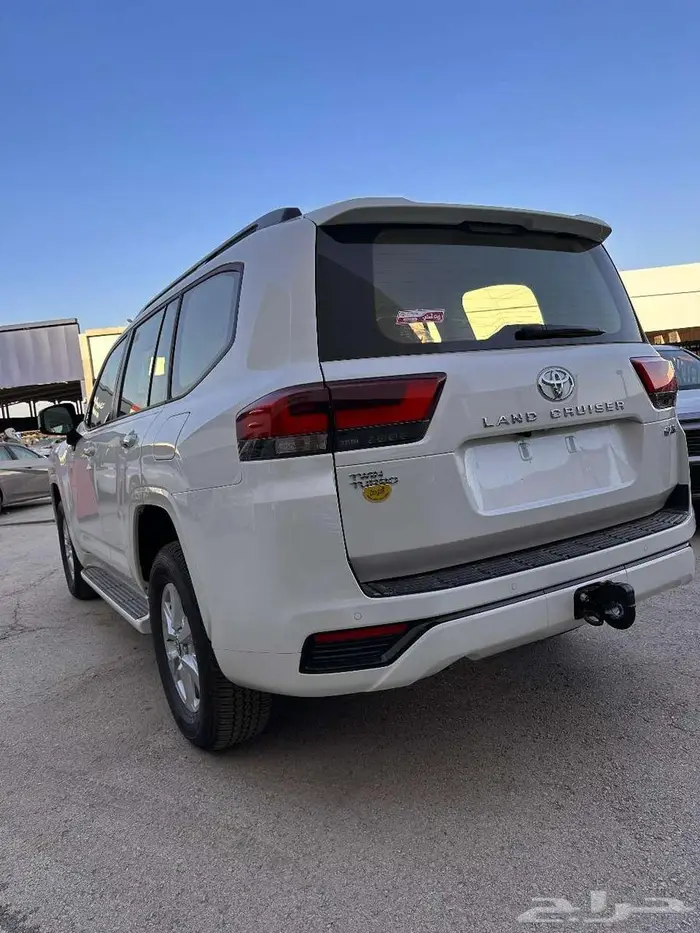 لاند كروزر رقم 2 موديل 2025 - سعودي 14