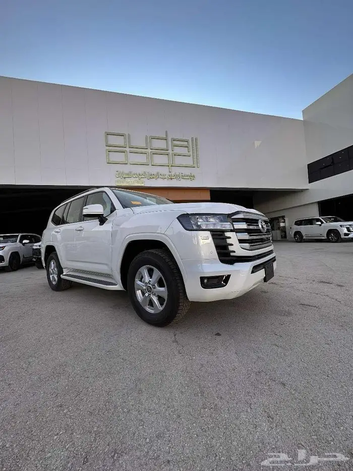 لاند كروزر رقم 2 موديل 2025 - سعودي 1