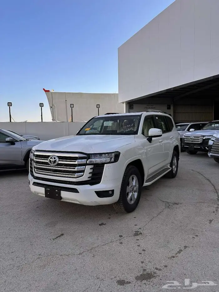 لاند كروزر رقم 2 موديل 2025 - سعودي 3