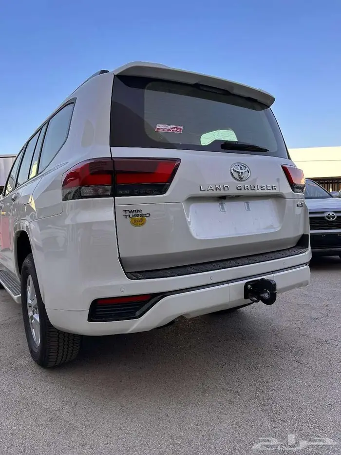 لاند كروزر رقم 2 موديل 2025 - سعودي 7