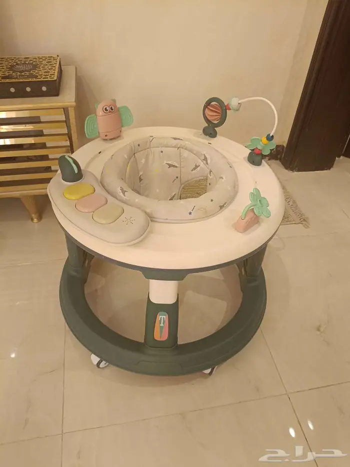 مشاية وهزاز أطفال بحالة ممتازه 0