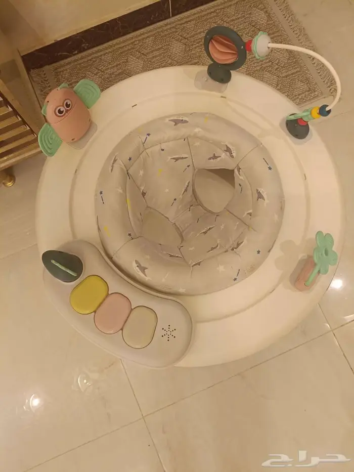 مشاية وهزاز أطفال بحالة ممتازه 2