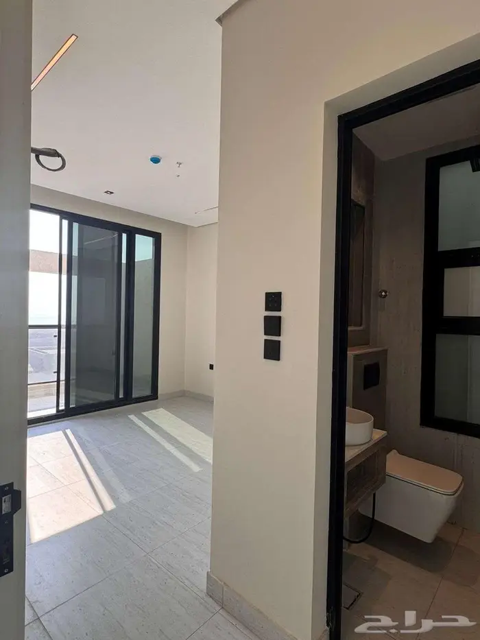 شقه للبيع للمستثمرين موقع مميز على البحر 2