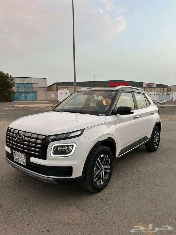 Hyundai venue 2024 4