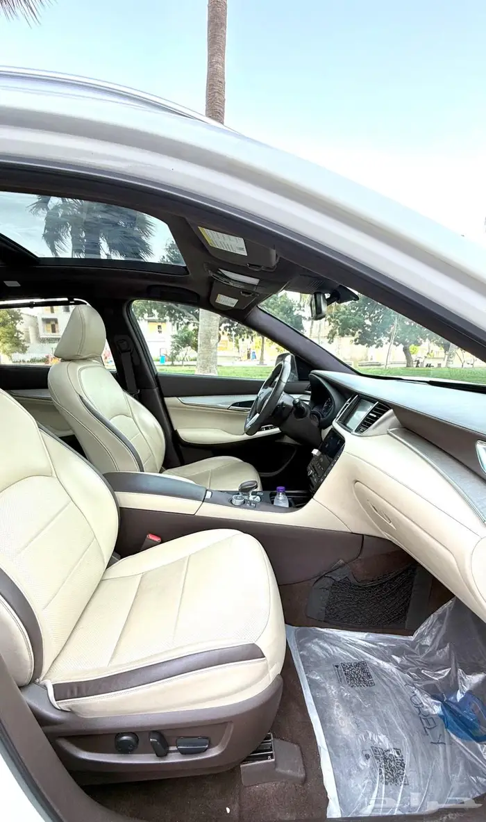 QX50 2020 نظيفة ممشى قليل وباقي على الضمان 6