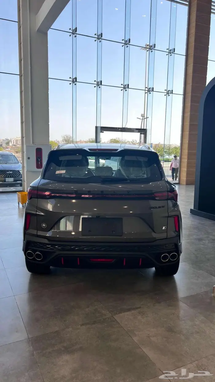 جيلي كولراي 2025 نص فل بسعر حصري 8