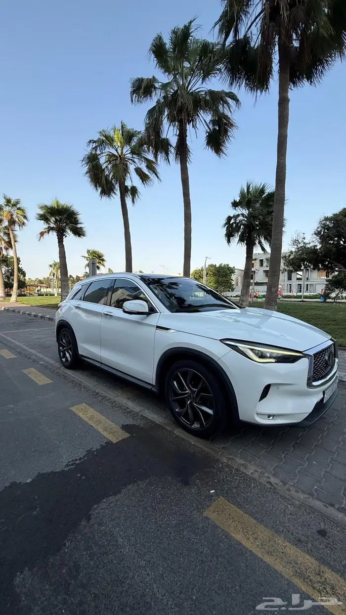 QX50 2020 نظيفة ممشى قليل وباقي على الضمان 4