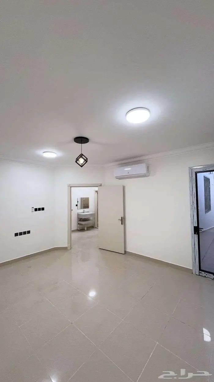 للايجار شقة فاخرة (عوائل) حي الروابي 2