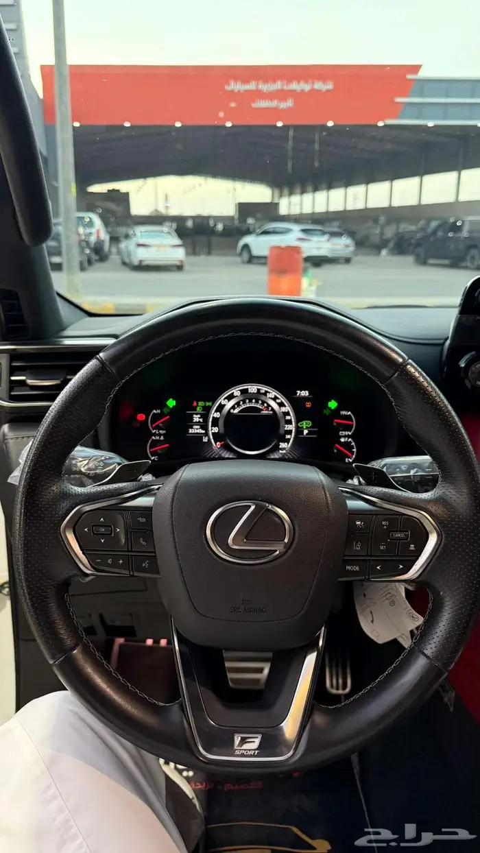 لكزس LX600 اف سبورت 2023 عداد 33000 فقط 15