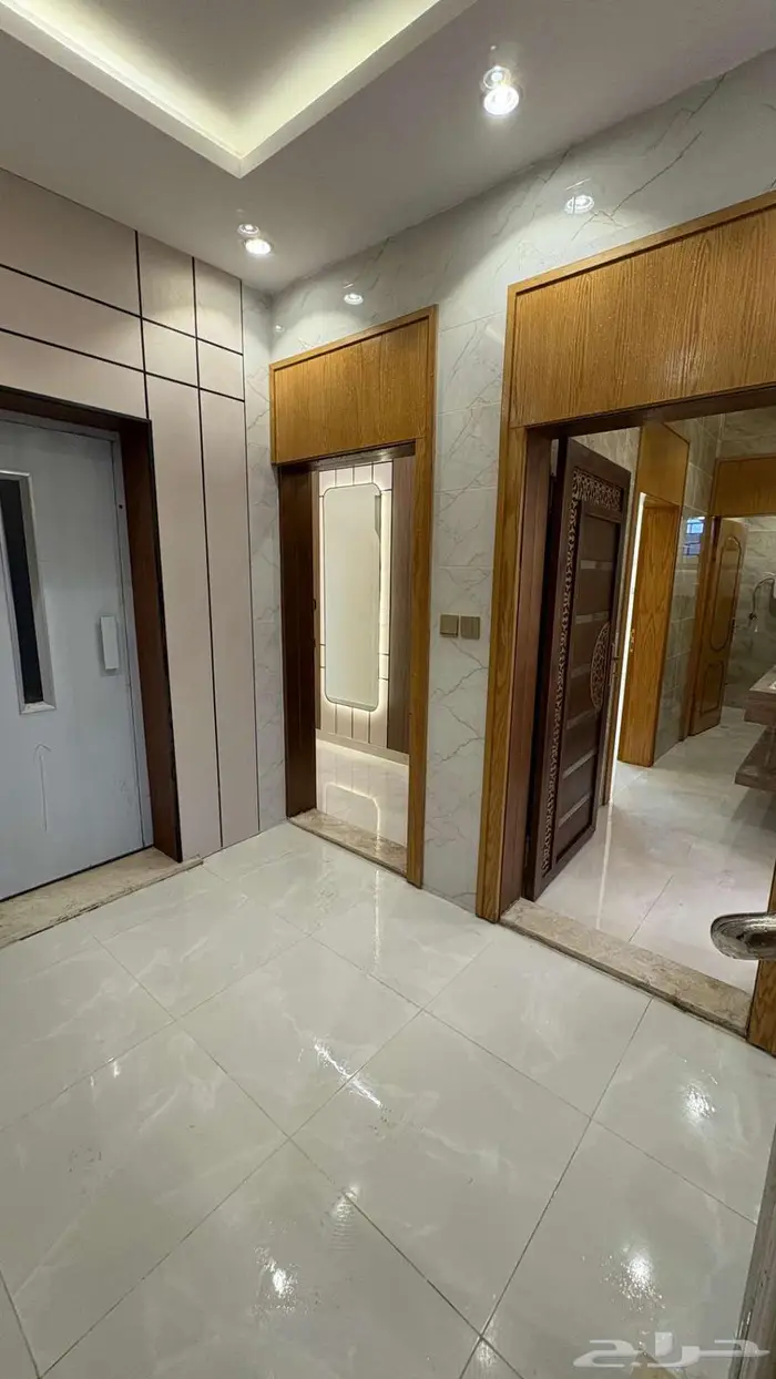 شقة دور ثاني للبيع حي اليرموك(سطح خاص مطبخ راكب مصعد راكب ) 1