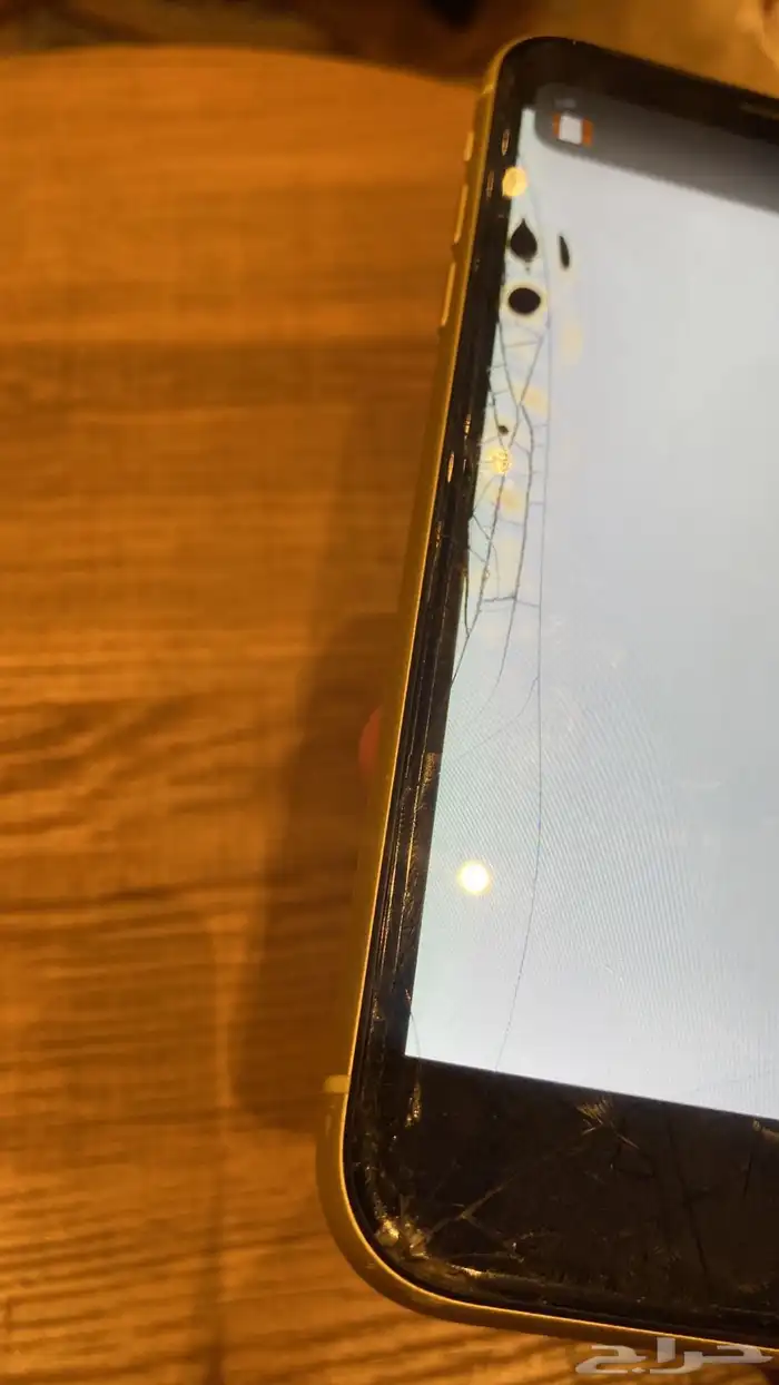 للبيع آيفون 11 (لون أصفر) 3