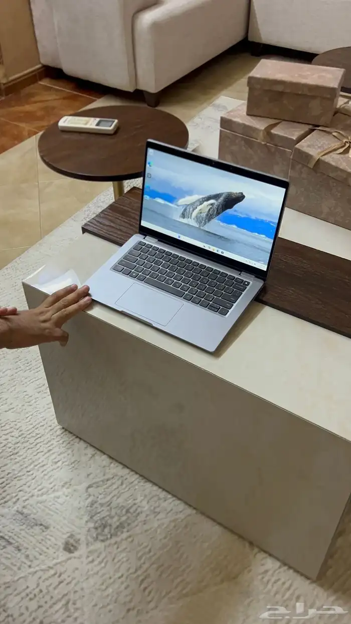لاب توب dell i7 الجيل 11 شاشة لمس وينطوي 1