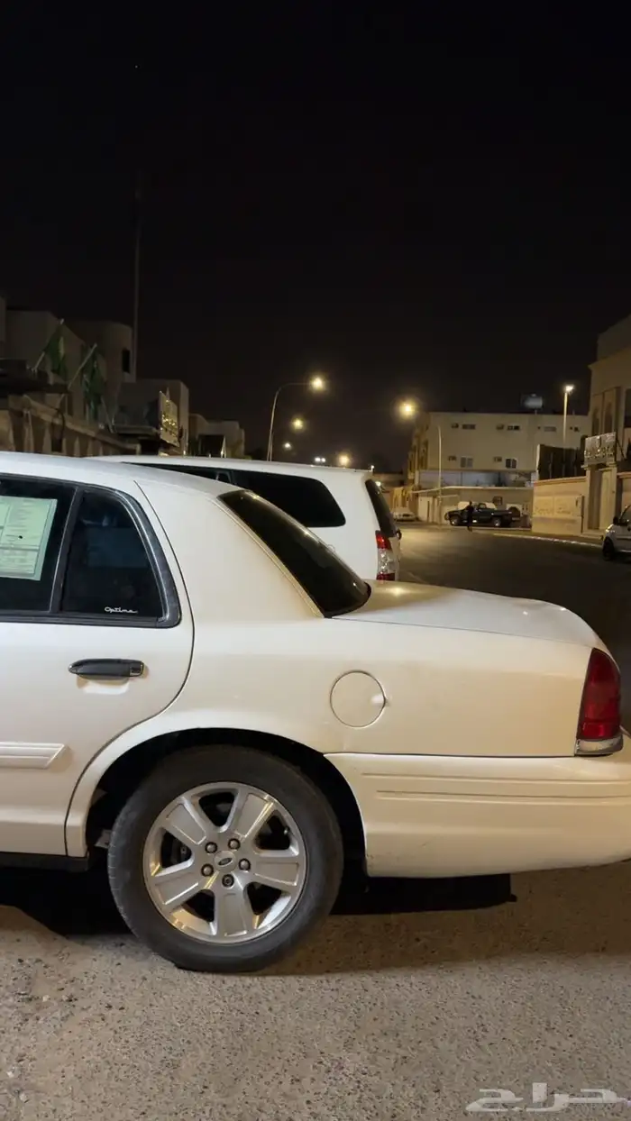 فورد جراند ماركيز 2010 2