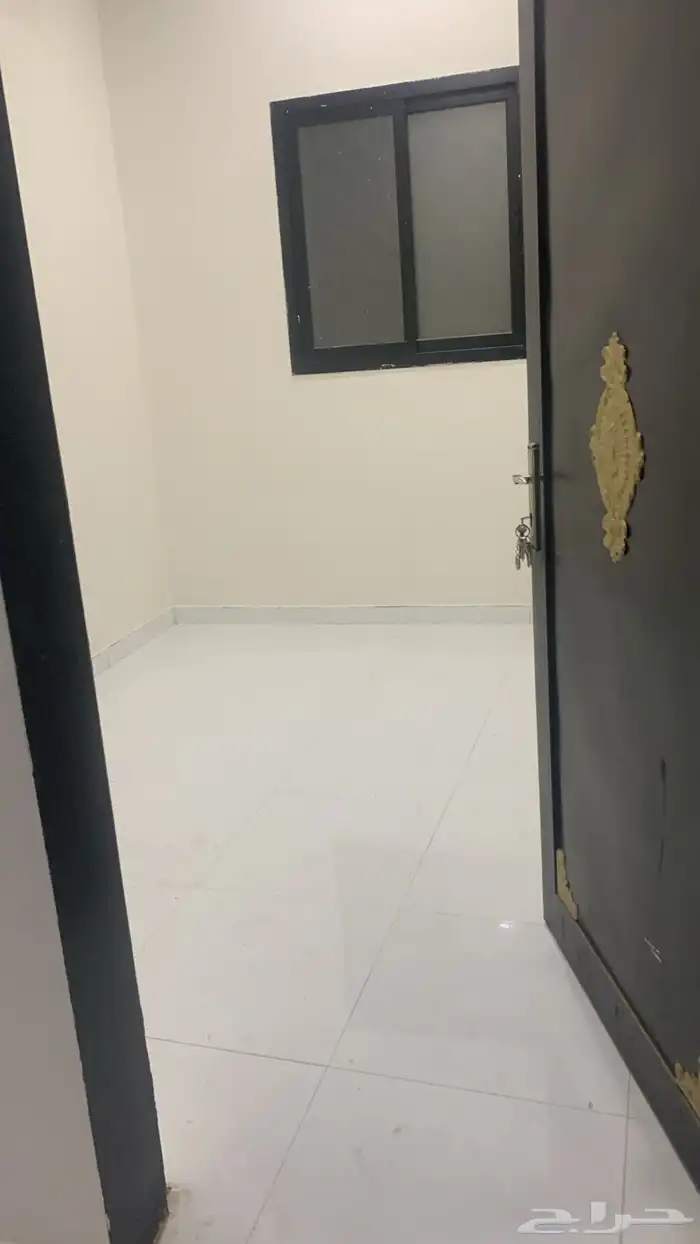 غرفه للايجار ب 1600 1