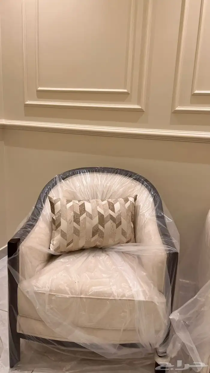 كنب كلاسيكي للبيع جديد ما له اقل من اسبوع 5