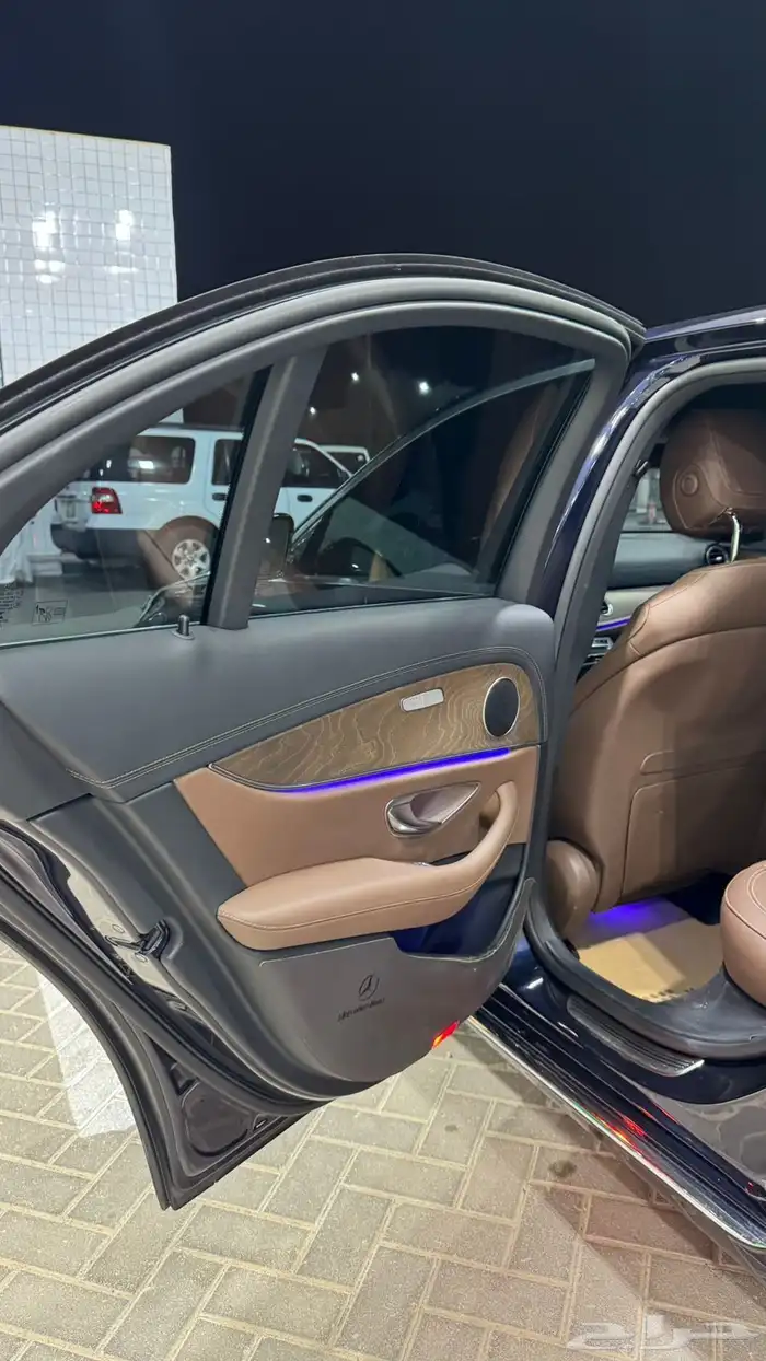 مرسيدس E300 فل كامل 34
