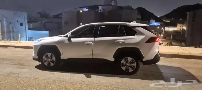 تويوتاراف فور 2025 ستاندرد دفع أمامي 3