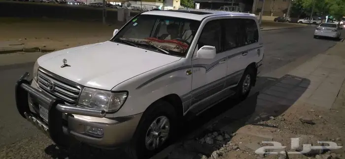 لاندكروزر GXR 2005 بودي بلد 8
