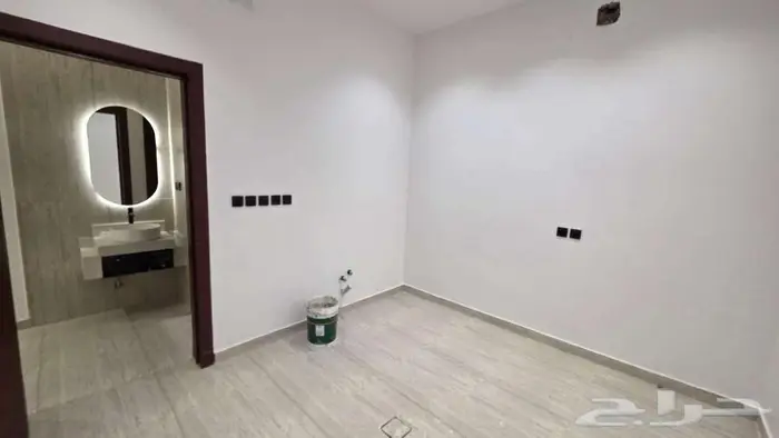فيلا دورين وملحق للايجار طويق مطبخ ومكيفات راكب 10