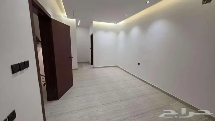 فيلا دورين وملحق للايجار طويق مطبخ ومكيفات راكب 8