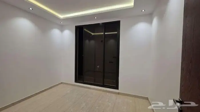 فيلا دورين وملحق للايجار طويق مطبخ ومكيفات راكب 6