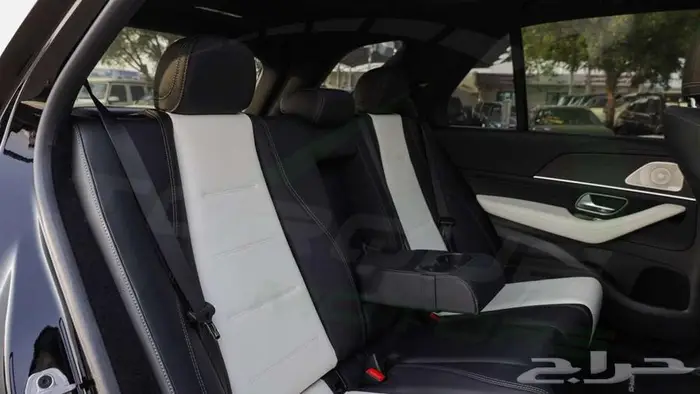 2025 مرسيدس بنز GLE 450 اس يو في 4MATIC اصفار مع ضمان 16