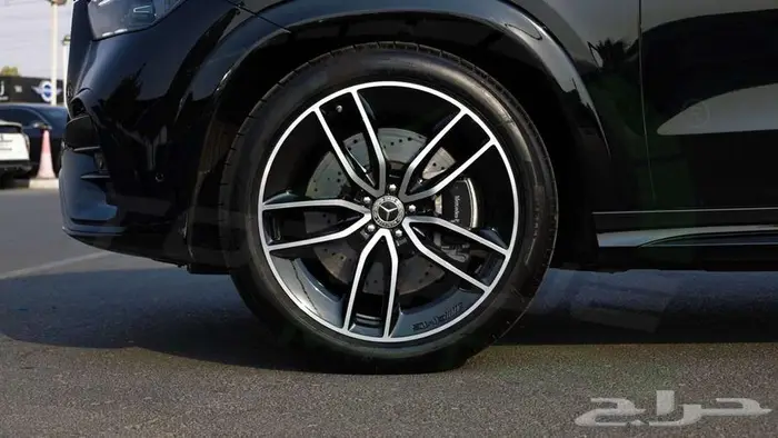 2025 مرسيدس بنز GLE 450 اس يو في 4MATIC اصفار مع ضمان 20