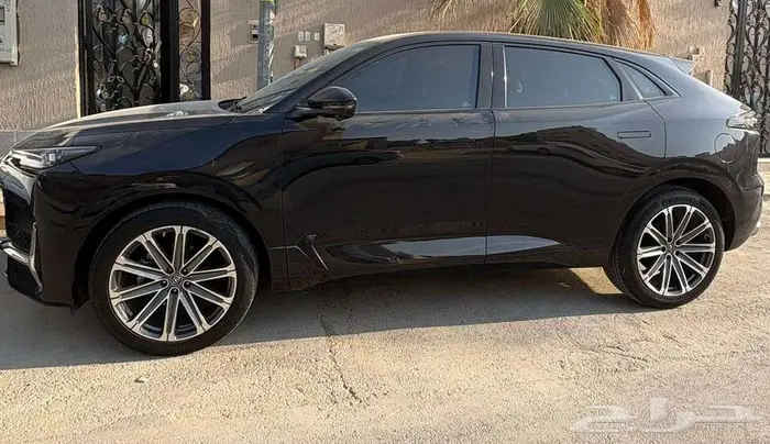 للبيع سيارة شانجان موديل 2023 1