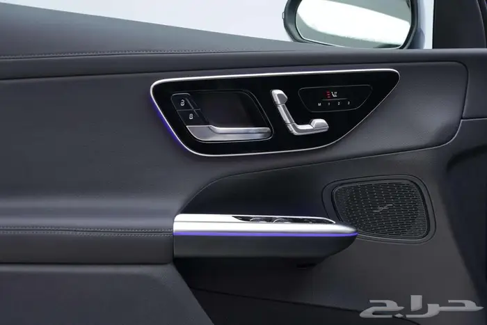 مرسيدس GLC 200 Coupe موديل 2026 أصفار خليجي أزرق أسود 12