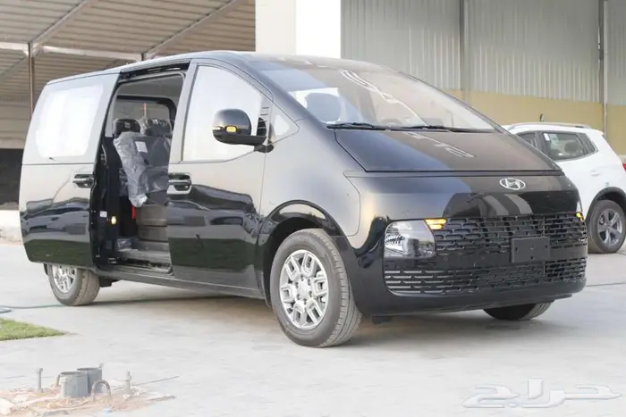 هيونداي ستاريا 9 راكب ديزل اتوماتيك 2025 متوفر جميع الكميات 11