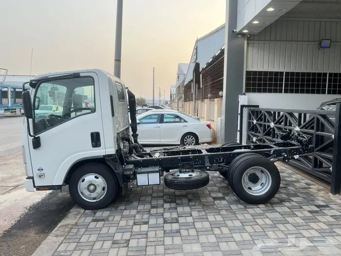 ايسوزو دينا 3.18 طن 2025 عرض تقصيد او كاش 13