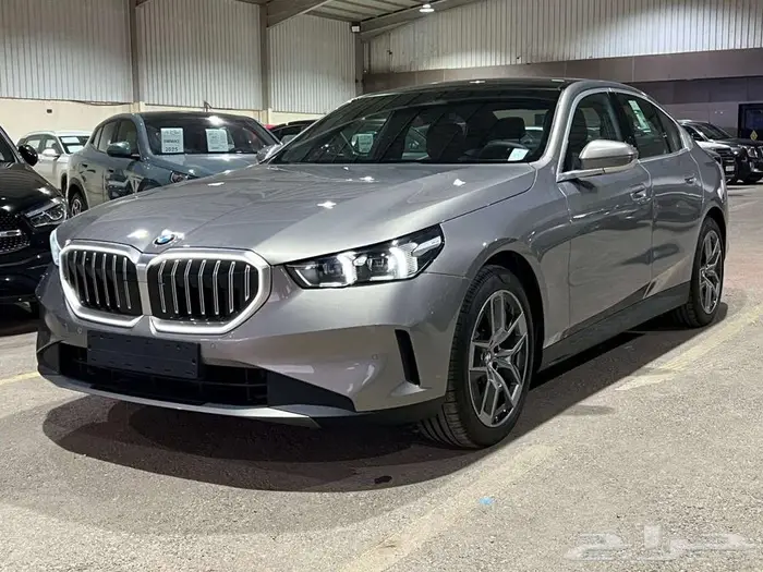 بي ام دبليو 520 جديد 2025 11