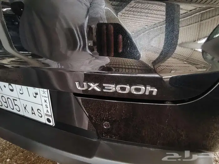 لكزس هيبرد 300 UX موديل 2024 حبه فقط 20