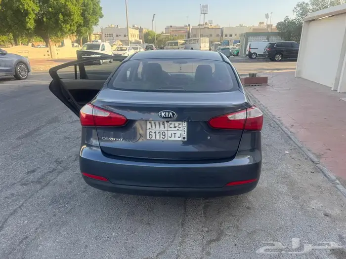 I like sell Kia Cerato 2015 automatic 5