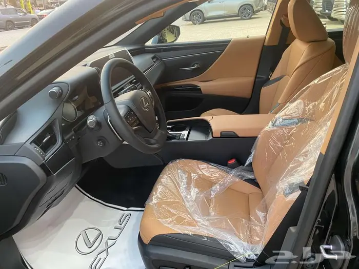 لكزس ES300h AH 2025 سعودي اسود 12