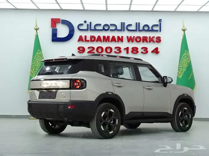 جيتور T1 لكجري موديل 2025 القوة والاداء علي الطريق 1